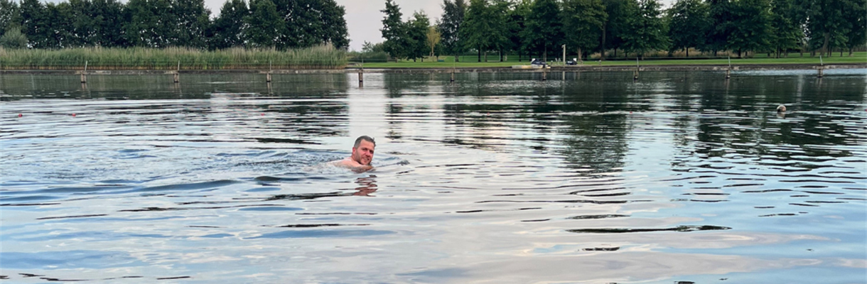 Koud water zwemmen: getest door Samen Fitter!