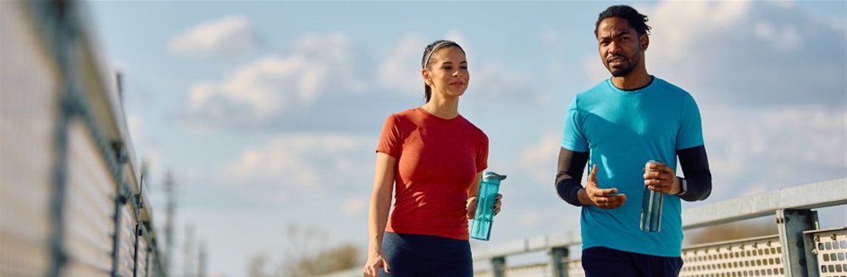 Voedingstips voor een energieke wandeling of hardloopwedstrijd