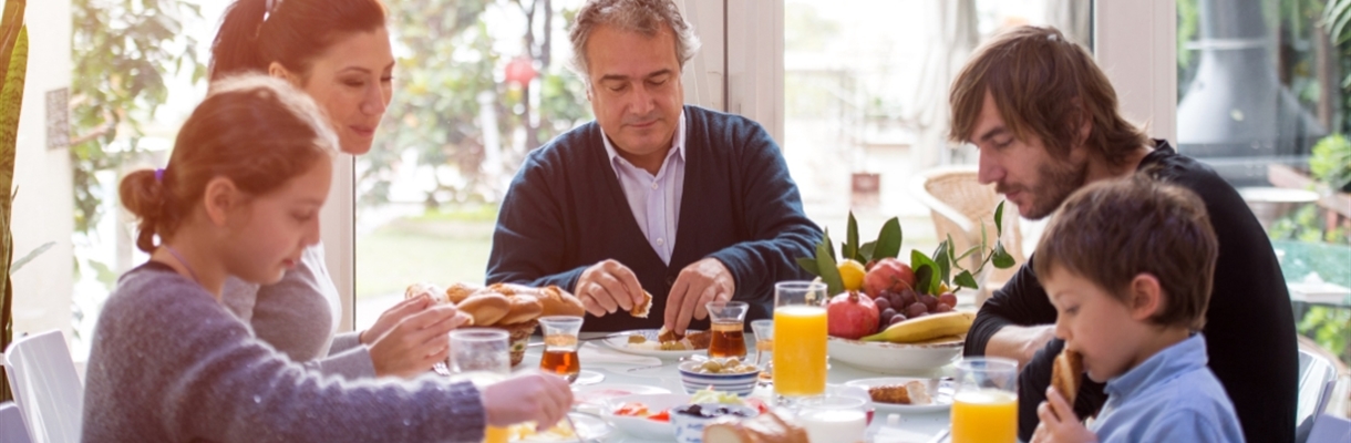 4 redenen om aan tafel te eten