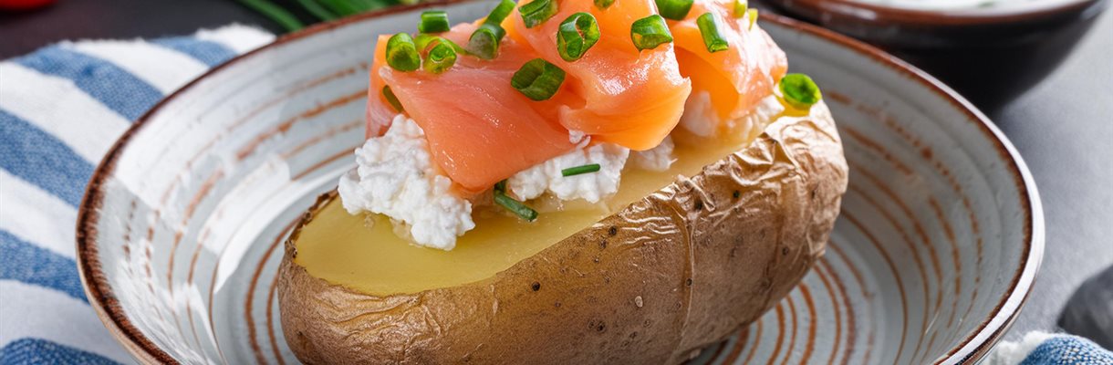 Recept met Duitse twist: Gepofte aardappel met zalm
